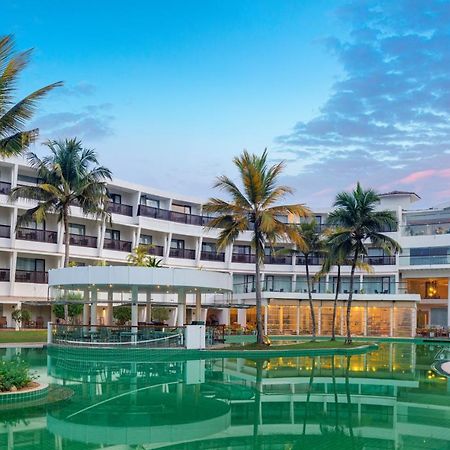 Occidental Eden Beruwala Hotel Bentota Bagian luar foto