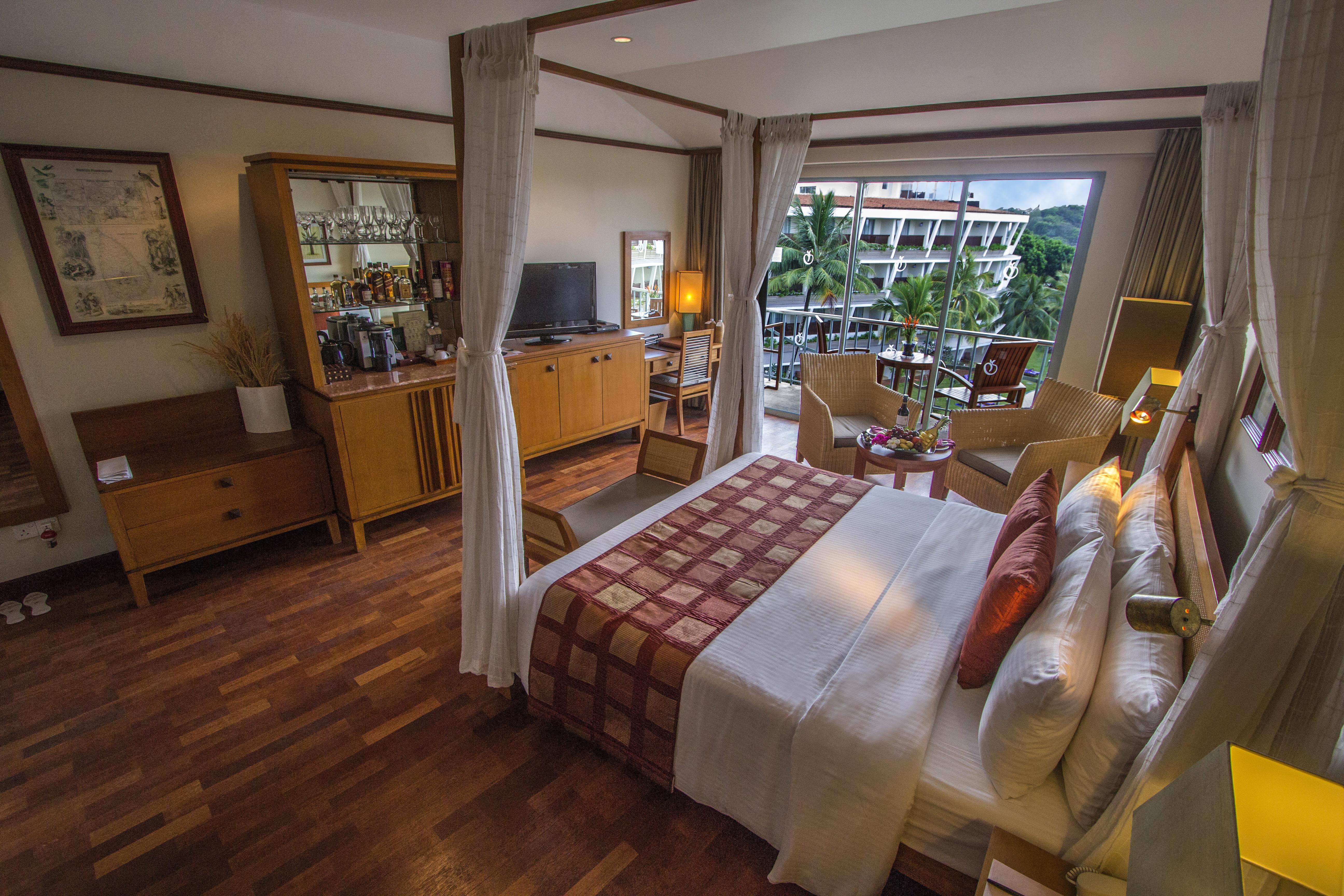 Occidental Eden Beruwala Hotel Bentota Bagian luar foto