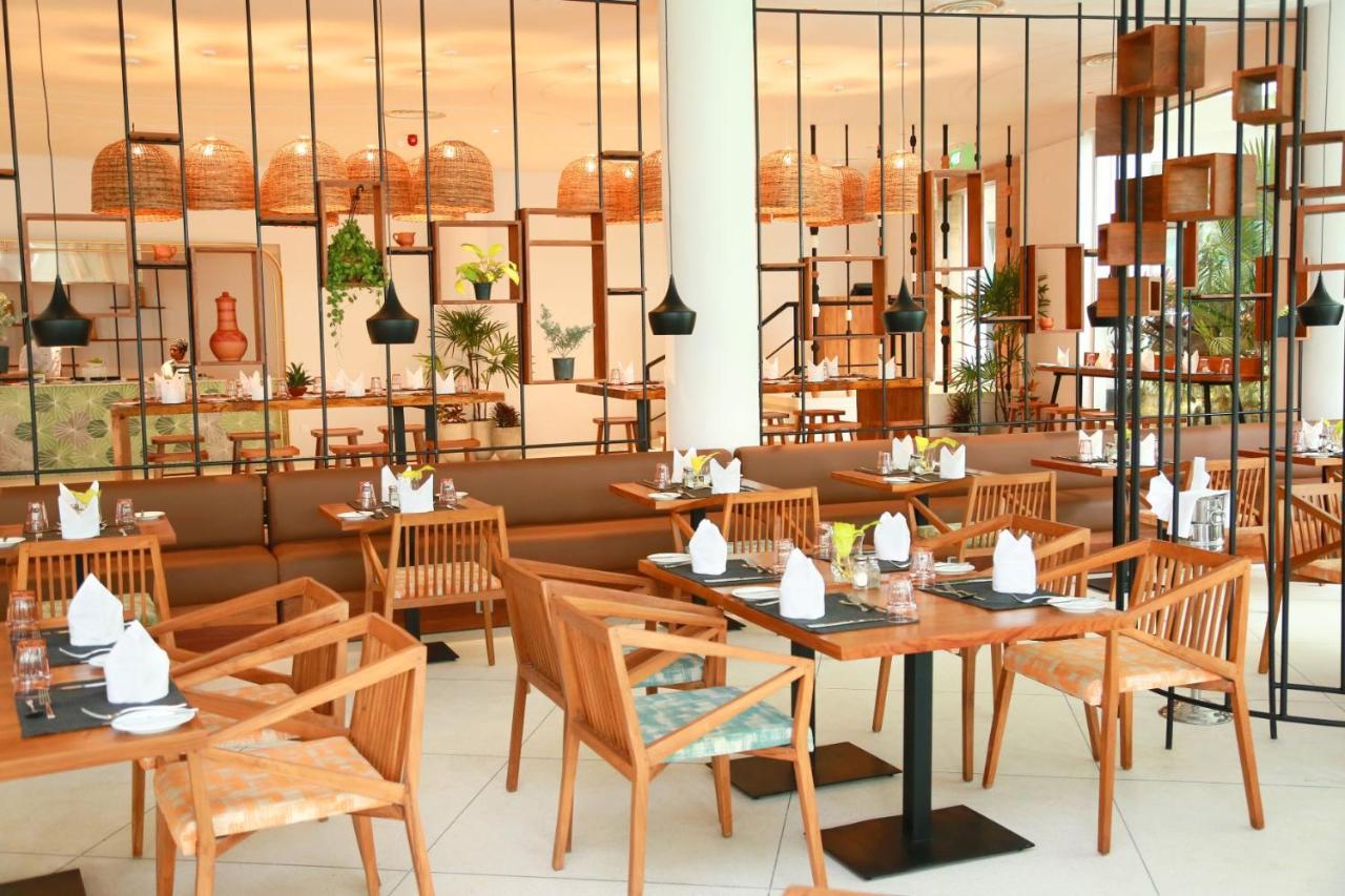Occidental Eden Beruwala Hotel Bentota Bagian luar foto